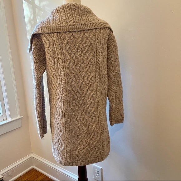 Aran Mor 100% Wool Irish Cable Knit Cardigan Sweater Oatmeal Size L - Picture 2 of 8